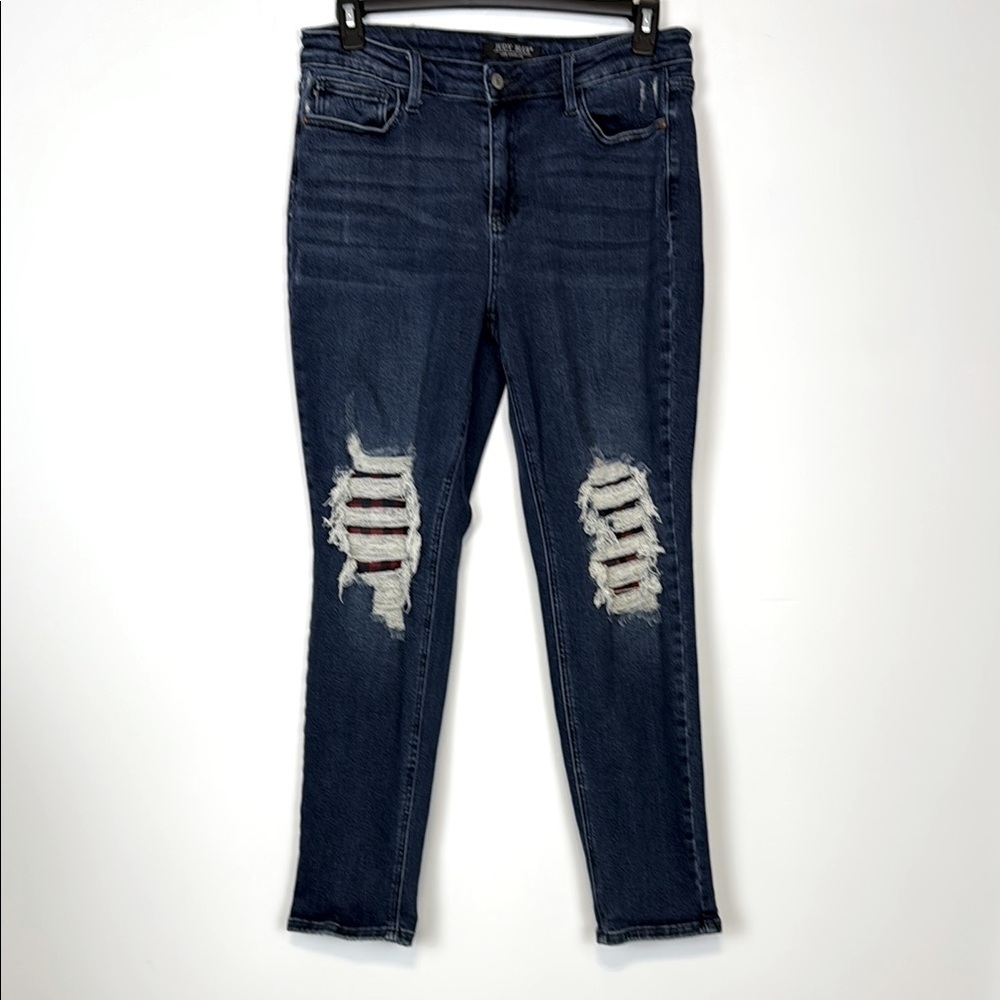 Judy Blue Women’s Hi Rise Buffalo Plaid Destroyed Knee Boyfriend Jeans. Size 31